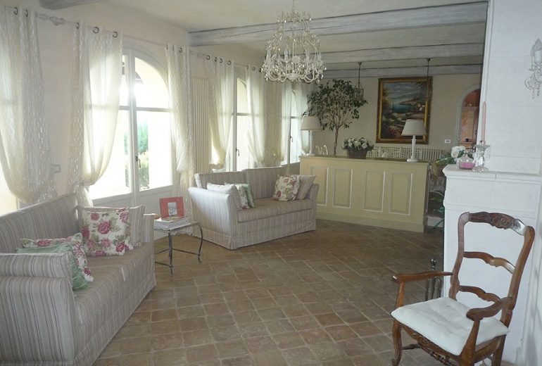 DNIK377 Sanremo. Beautiful villa with a swimming pool!