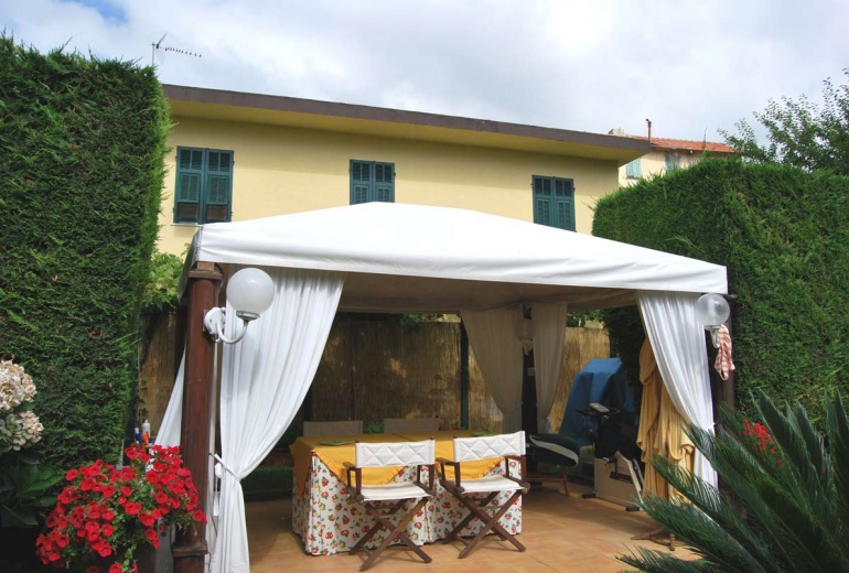 AIK2 Sanremo. Charming historical villa with garden!