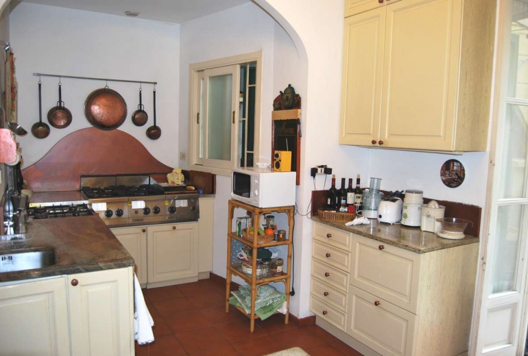 AIK2 Sanremo. Charming historical villa with garden!