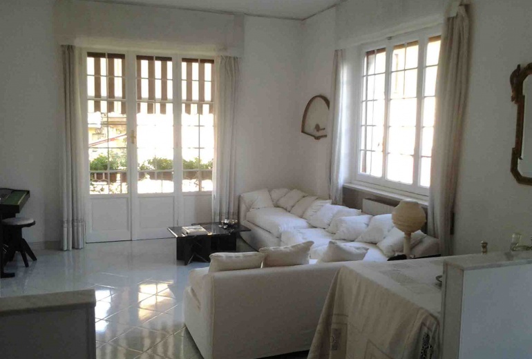 DIK136 Rapallo. Elegant flat at 100 meters from the sea!