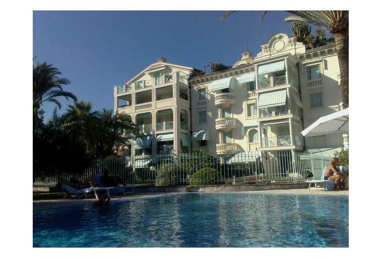 DIK259 Bordighera. Luxury 3-bedroom apartment!