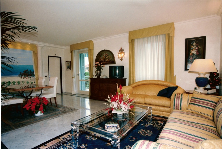 DIK259 Bordighera. Luxury 3-bedroom apartment!