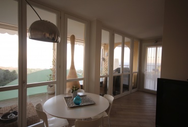 DIK262 Bordighera. Excellent sea-view apartment with a garden!