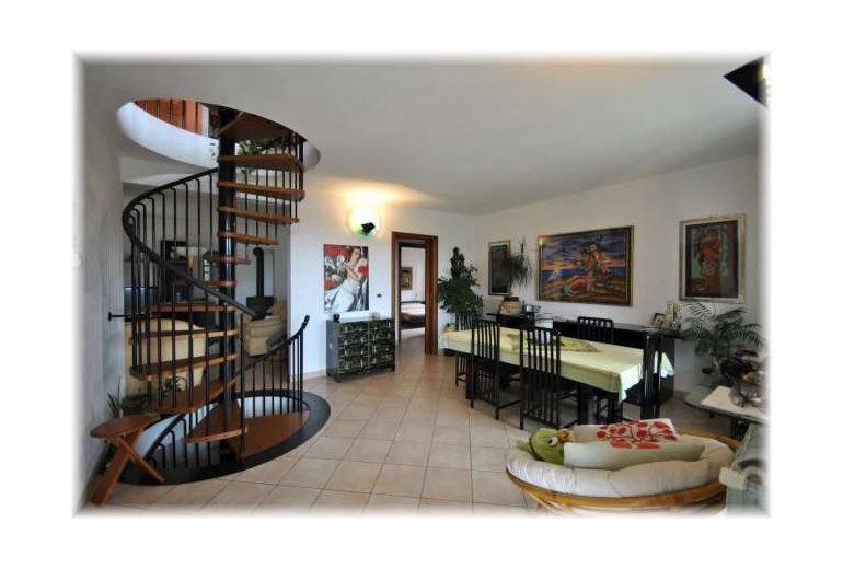 DIK264 Finale Ligure. Beautiful villa with olive gardens.