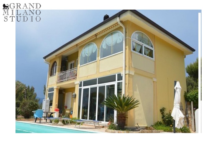 DIKN204 Imperia (Cipressa). Villa with stunning views and  a pool!