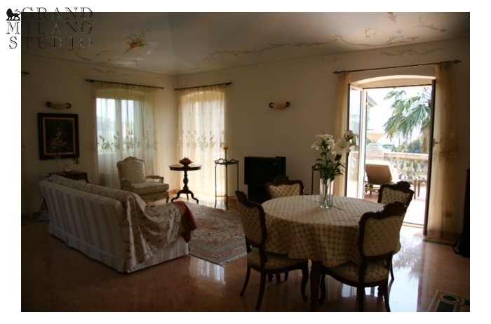 DIK209 Rapallo. Panoramic view villa apartment