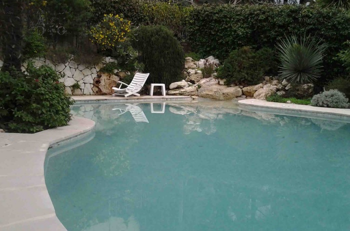 DIKN190 Sanremo. Beautiful villa with swimming pool!