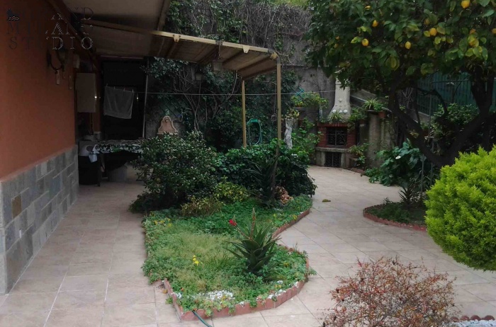 DIK219 Sanremo. Splendid apartment with garden!