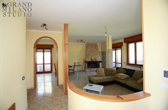 DIK230 A villa with a huge plot of land 