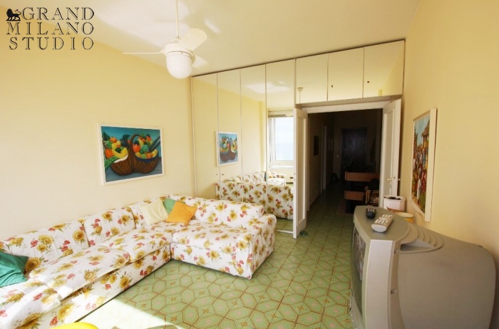 DNIK231 Sanremo. Two-bedroom apartment on the first line!