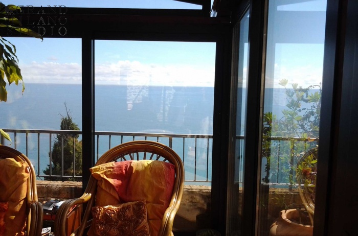 DNIK150 Imperia.Magnificent sea-views apartment with swimming pool in the villa!