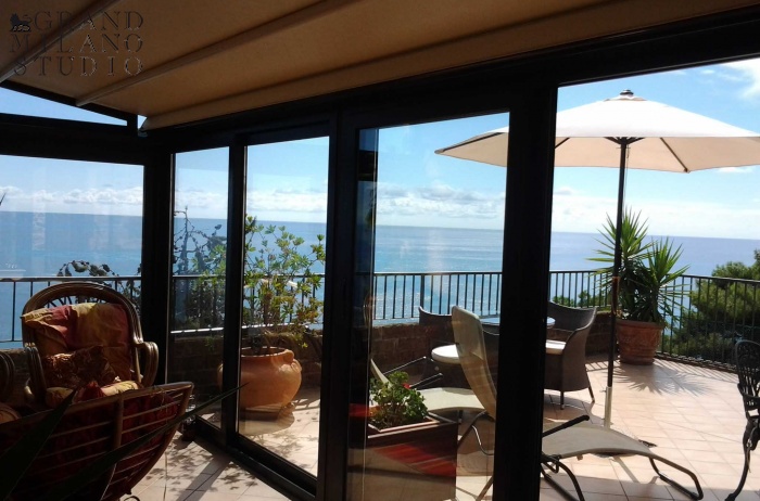 DNIK150 Imperia.Magnificent sea-views apartment with swimming pool in the villa!