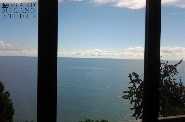 DNIK150 Imperia.Magnificent sea-views apartment with swimming pool in the villa!