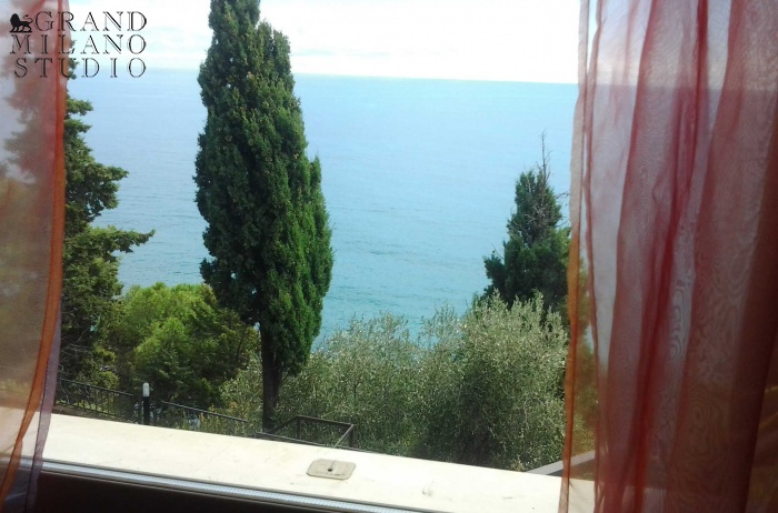 DNIK150 Imperia.Magnificent sea-views apartment with swimming pool in the villa!