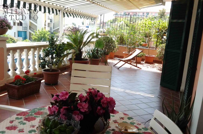 DNIK238 Sanremo. Spacious apartment with terrace and garden!