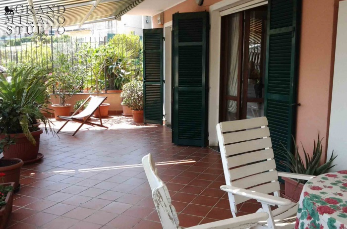 DNIK238 Sanremo. Spacious apartment with terrace and garden!