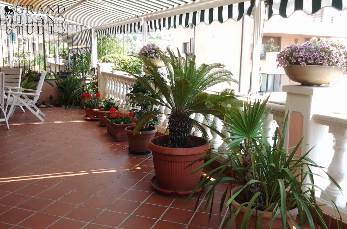 DNIK238 Sanremo. Spacious apartment with terrace and garden!