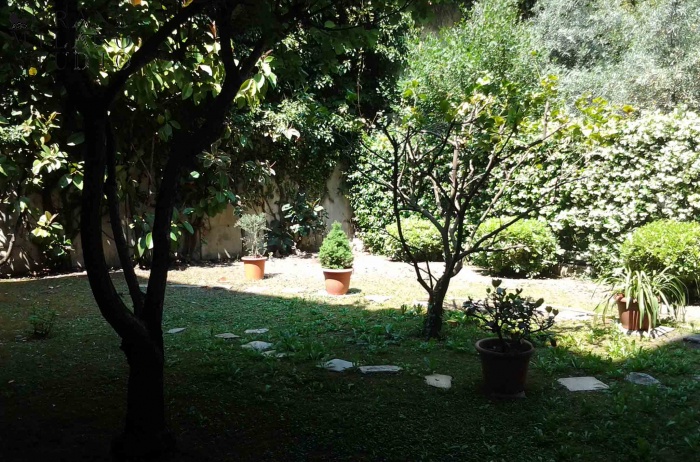 DNIK238 Sanremo. Spacious apartment with terrace and garden!