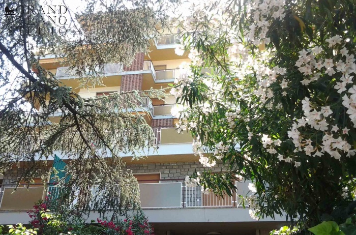 DNIK243 Sanremo. Spacious apartment with terrace!