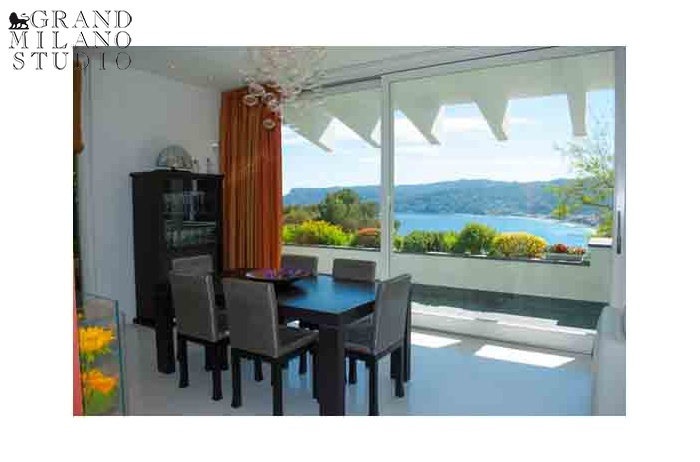 D-YK 78. Bergeggi..Modern villa with panoramic swimming pool infiniti.