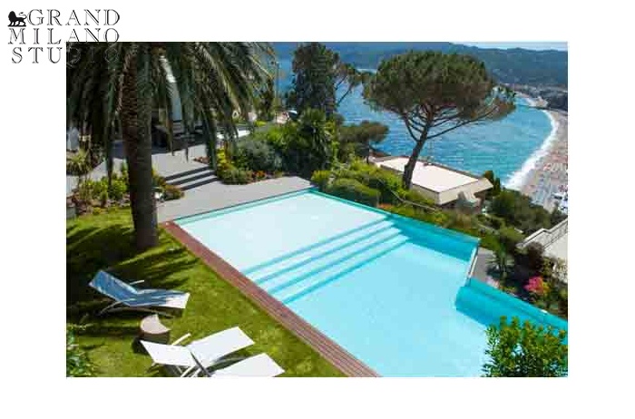 D-YK 78. Bergeggi..Modern villa with panoramic swimming pool infiniti.