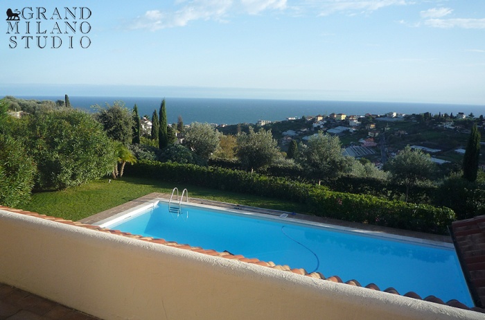 DNIK377 Sanremo. Beautiful villa with a swimming pool!