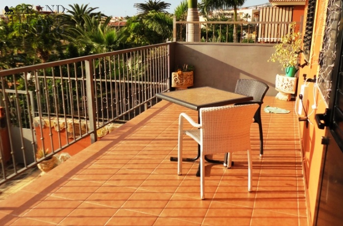 AOK57.Beautiful townhouse in a residential complex with a swimming pool in Madroñal. 