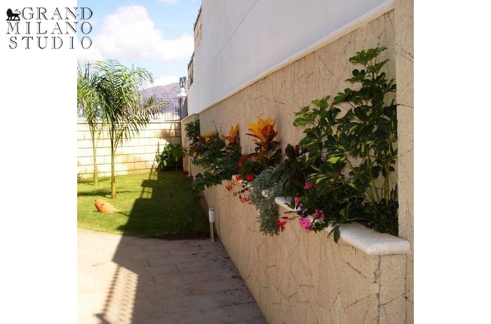 AOK63.Two-storey villa in the picturesque city Los Gigantes