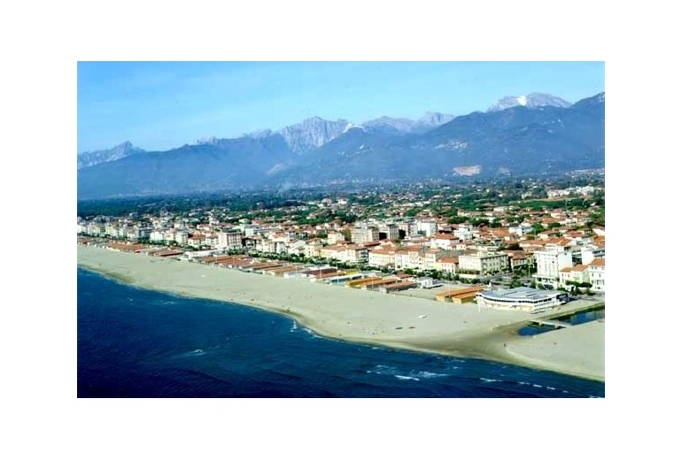 D.M.S - 366 Beautiful 4 star hotel in Versilia 