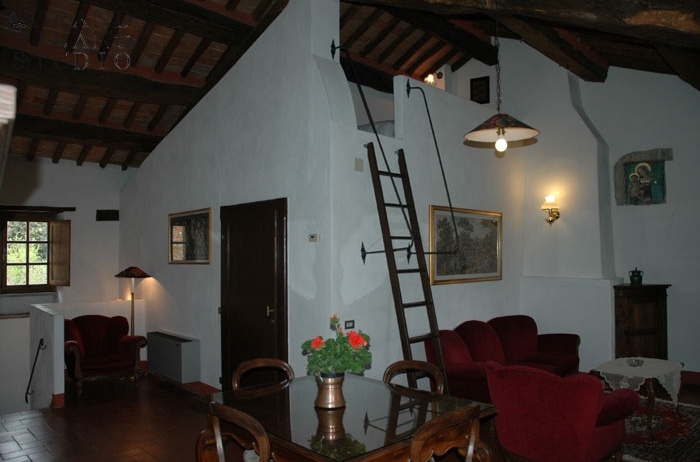 D-YK 63 A hotel in Umbria, Tuscany 