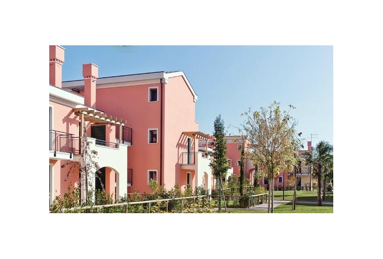 DAB-21  2- and 3-bedroom apartments in a new residential compound in Lido di Jesolo