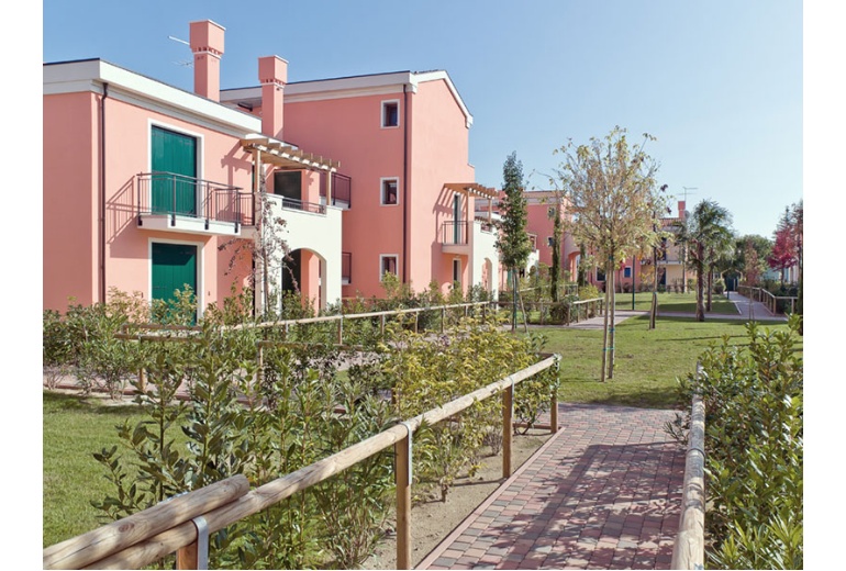 DAB-21  2- and 3-bedroom apartments in a new residential compound in Lido di Jesolo