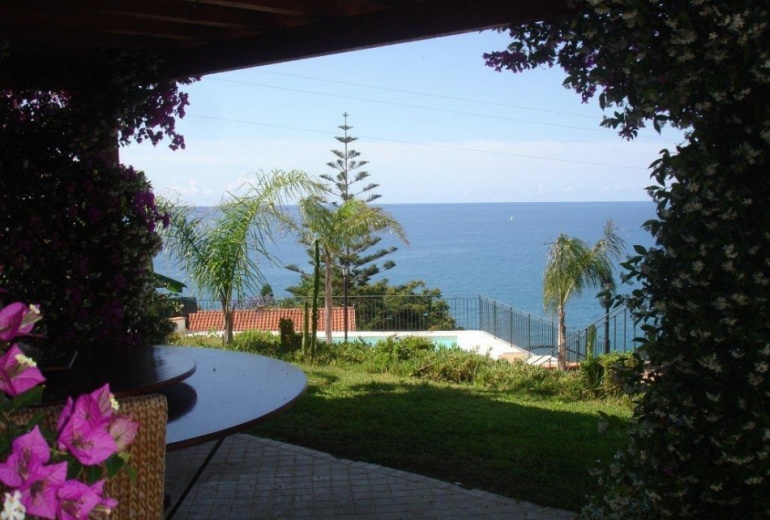 DIK1 A new villa by the sea in Santo Stefano al Mare 