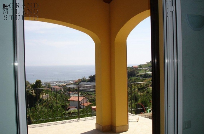 DIK3  A new villa with a stunning sea-view in Santo Stefano al Mare 