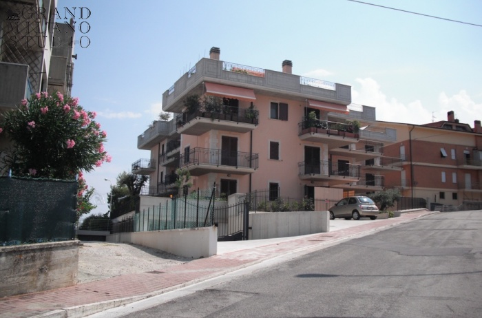 D- NK 6 Apartments in Pedaso (CAMPOFILONE)