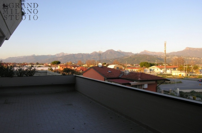 D.M.S - 300 Excellent apartment in Viareggio 