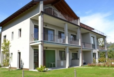 D.LB70  Apartments in Meina 