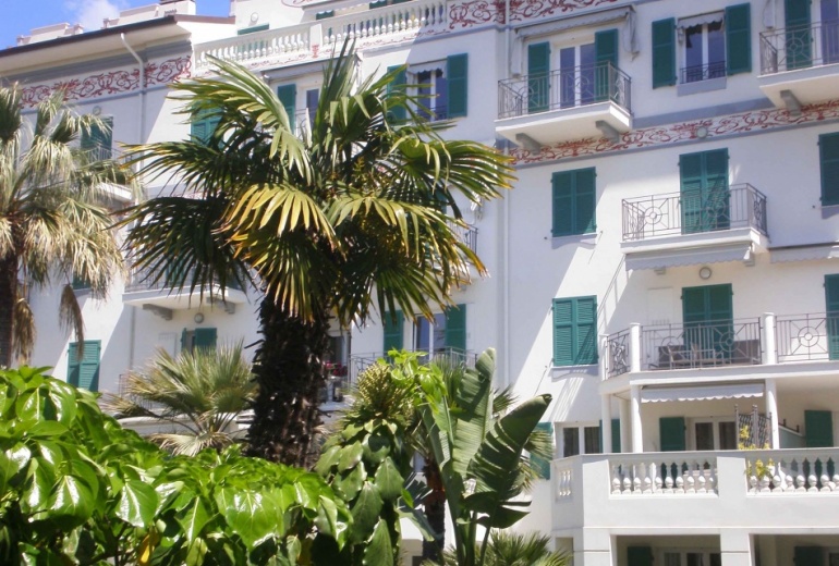 DIK97 A luxury apartment by the sea in Bordighera 