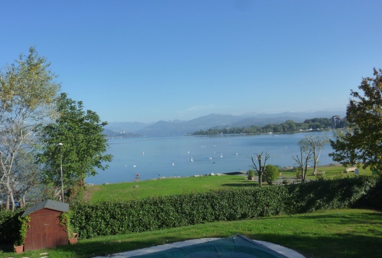 D.LB88 1st line villa on Lake Maggiore 