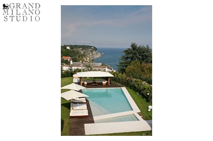 D-YK 25. A unique design villa with a swimming pool and stunning sea view 