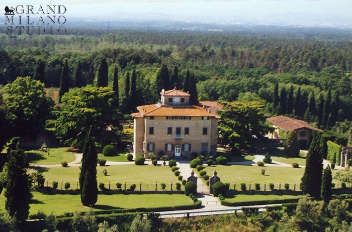 D-YK 30. A unique property on the hills of Tuscany