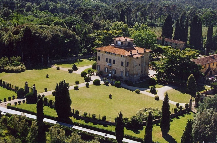 D-YK 30. A unique property on the hills of Tuscany