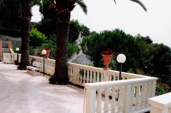 DIK122 Panoramic villa within walking distance to the sea in Andora