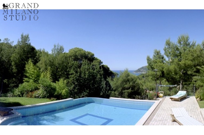 AIK31 Andora. Luxury villa with swimming-pool!