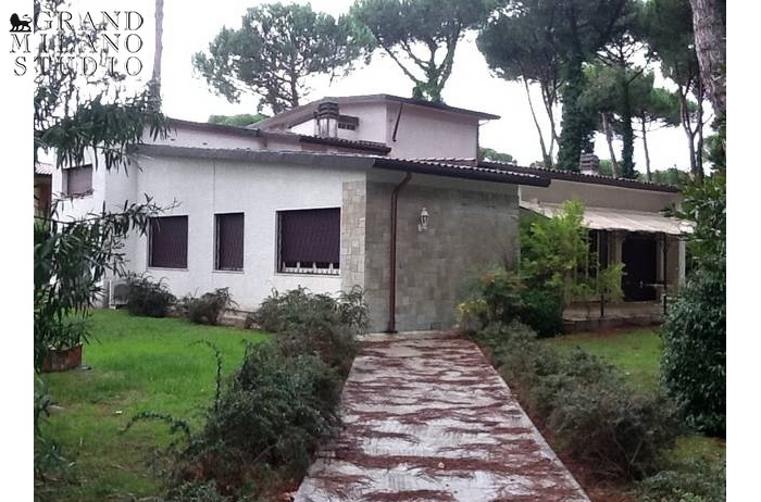 D.M.S - 290 Villa in Roma Imperiale, Forte dei Marmi 