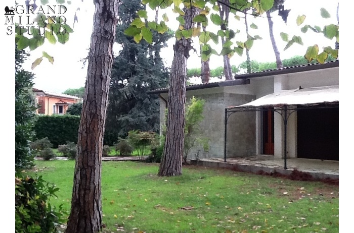 D.M.S - 290 Villa in Roma Imperiale, Forte dei Marmi 