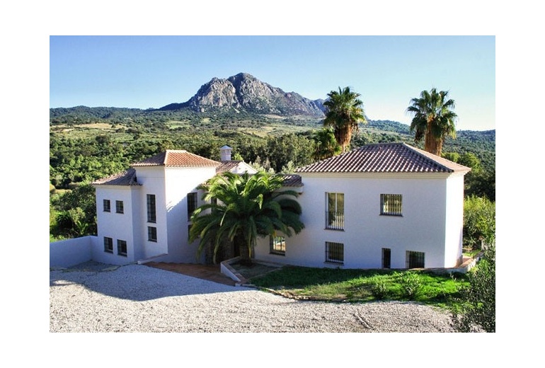 ATK 747 – A villa in Casares 