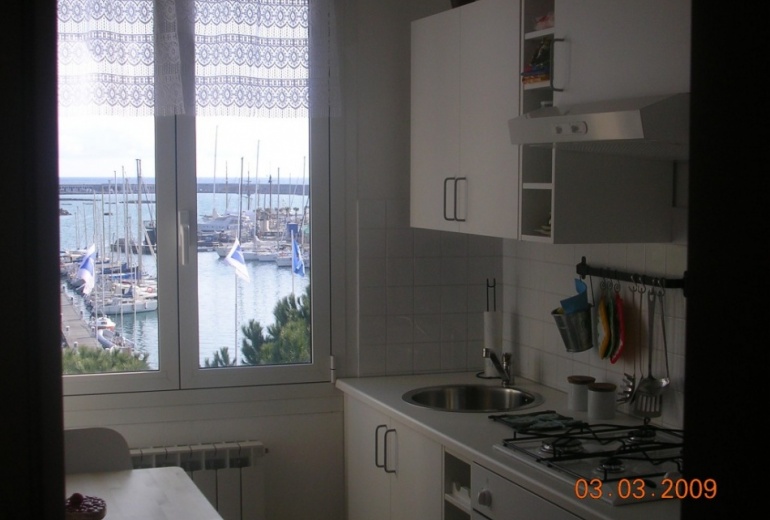 DIK8 Imperia. Front sea apartment class' Lux ''.