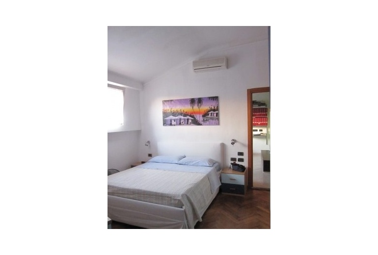 D-AU 108 2-room apartment in Milan, Lima metro station 