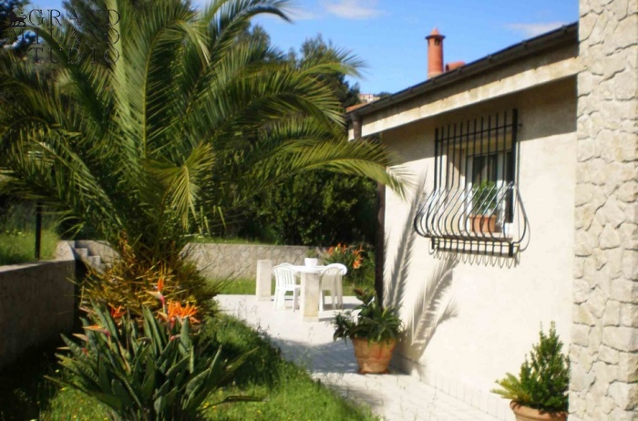 DIK15 Villa in Ventimiglia with a stunning sea-view